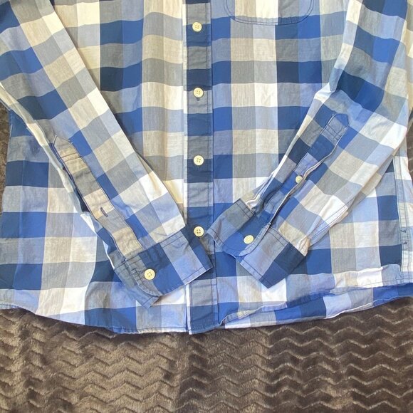Abercrombie & Fitch Blue & White Plaid Button-Up Shirt Muscle Fit L Mens Casual - Picture 2 of 8